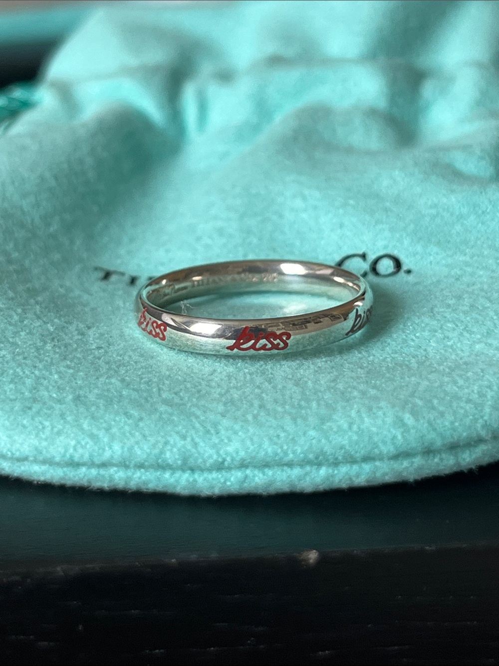 Tiffany & Co. Sterling Silver Picasso Graffiti Kiss Band Size 7